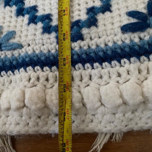 Handmade embroidered knit throw afghan blue design floral fringe 55.5"x 63" - Picture 7 of 7